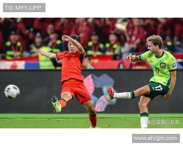 足球明星犀利回应瞬间回顾引发热议的经典场景与对话